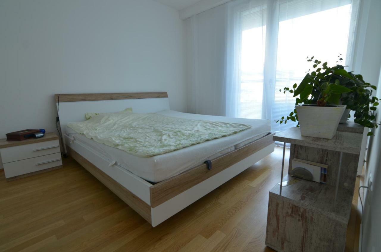 Apartment With Parking On Premise Viyana Dış mekan fotoğraf