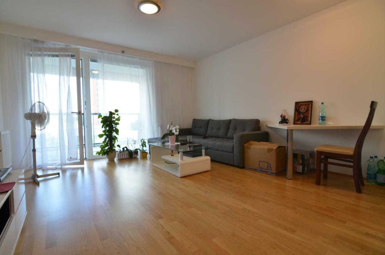 Apartment With Parking On Premise Viyana Dış mekan fotoğraf