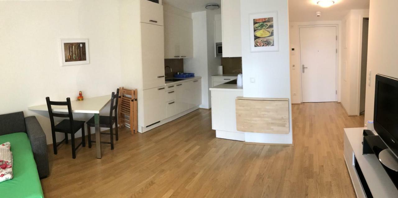 Apartment With Parking On Premise Viyana Dış mekan fotoğraf