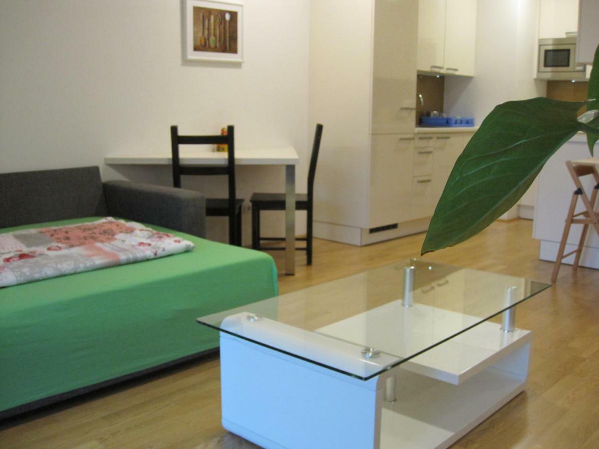 Apartment With Parking On Premise Viyana Dış mekan fotoğraf