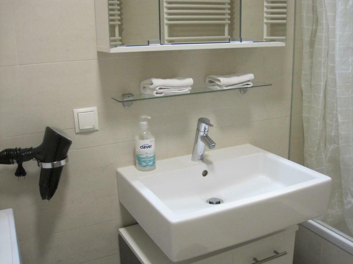 Apartment With Parking On Premise Viyana Dış mekan fotoğraf