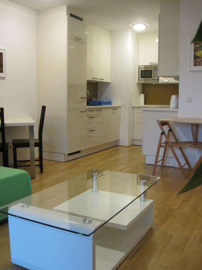 Apartment With Parking On Premise Viyana Dış mekan fotoğraf
